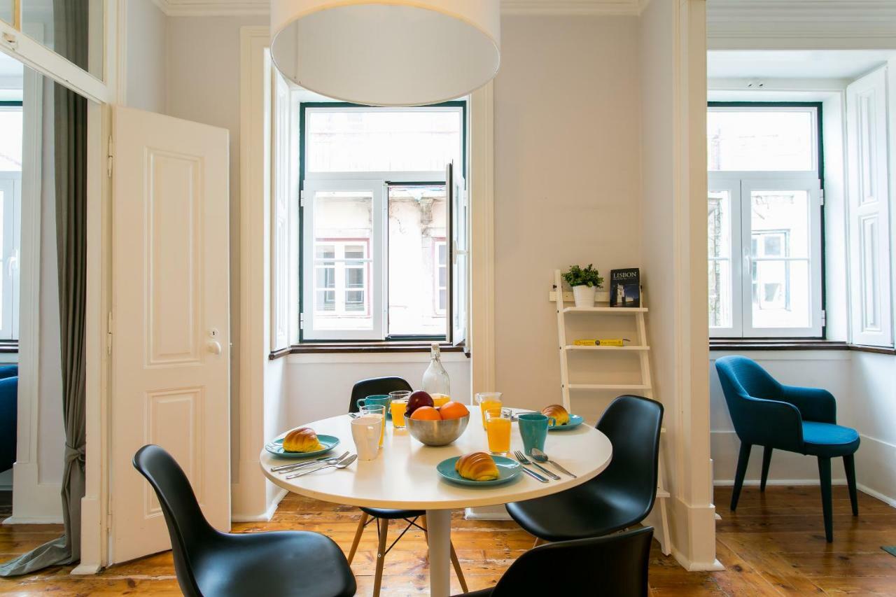 Joivy Splendid 2Br Flat In Bairro Alto, Nearby Luis De Camoes Square Apartman Lisboa Kültér fotó