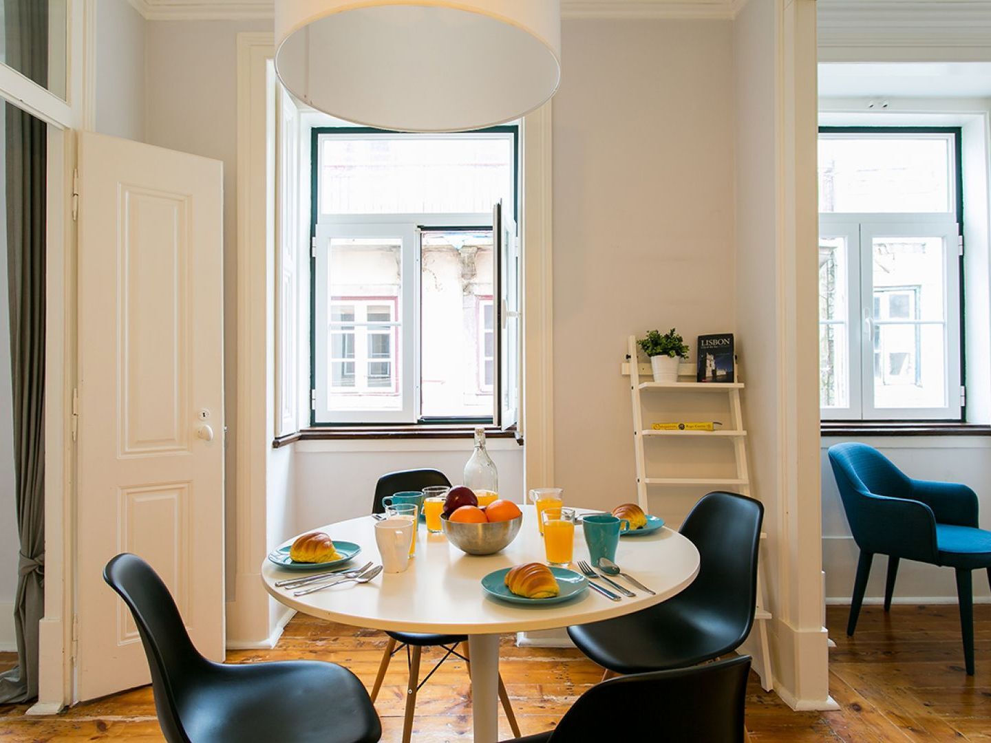 Joivy Splendid 2Br Flat In Bairro Alto, Nearby Luis De Camoes Square Apartman Lisboa Kültér fotó