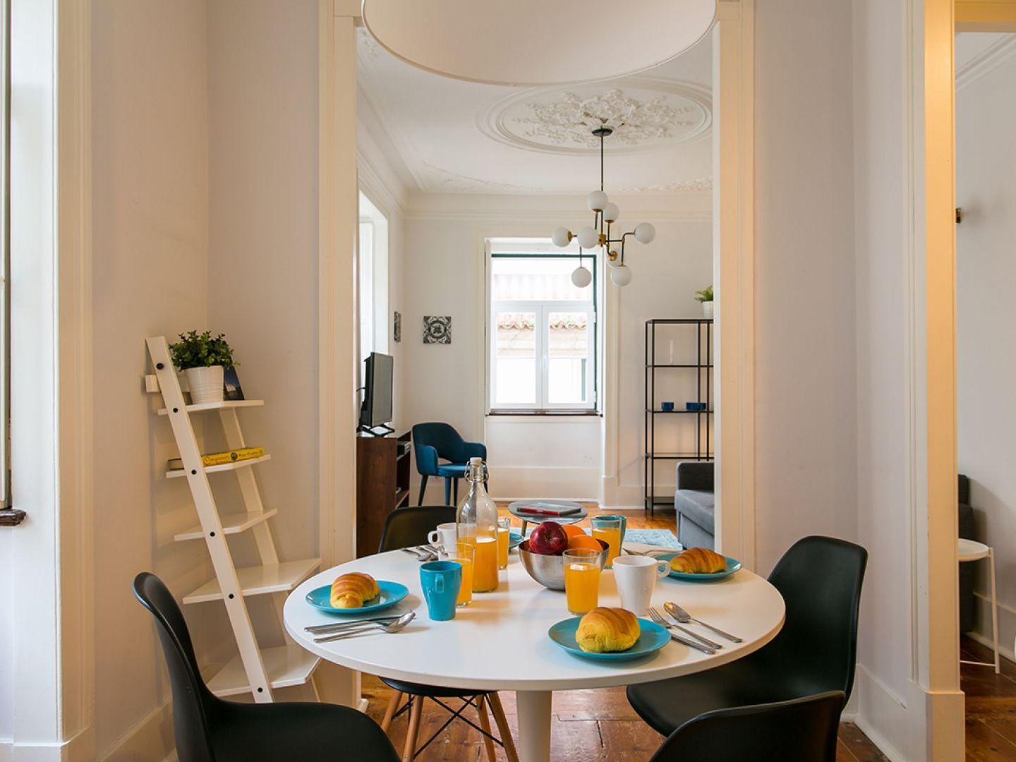 Joivy Splendid 2Br Flat In Bairro Alto, Nearby Luis De Camoes Square Apartman Lisboa Kültér fotó