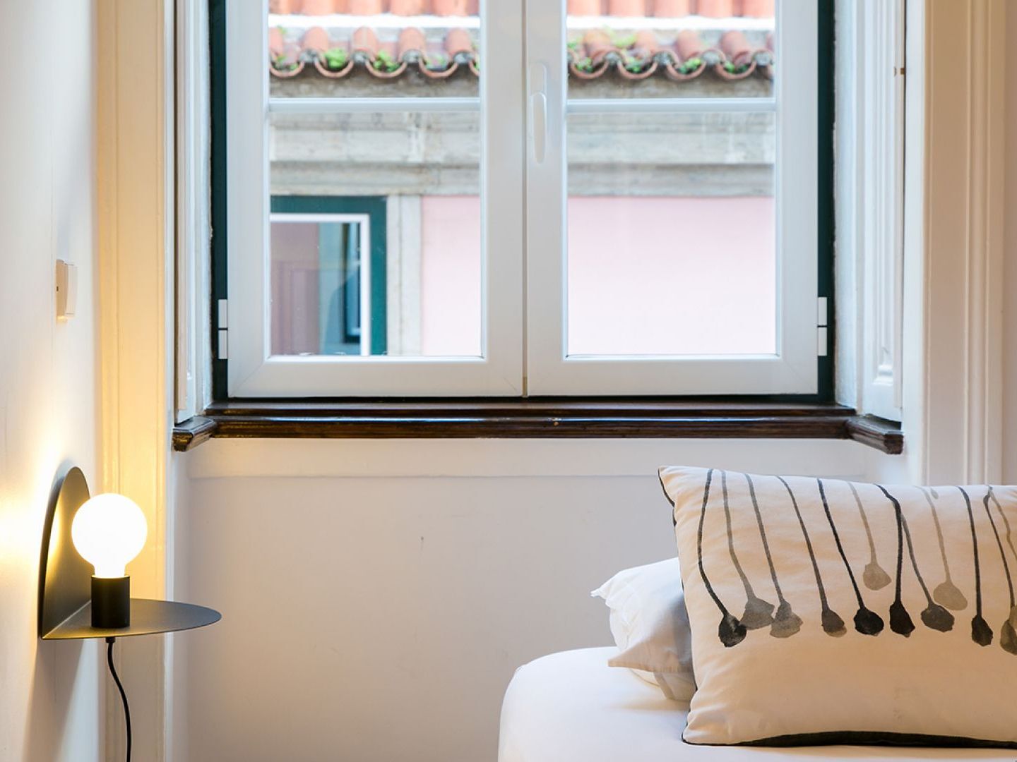Joivy Splendid 2Br Flat In Bairro Alto, Nearby Luis De Camoes Square Apartman Lisboa Kültér fotó